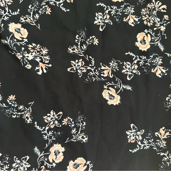 Black Floral Cold Shoulder Blouse - Picture 9 of 10